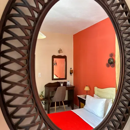 Pansion Zaharoula 2* Тира